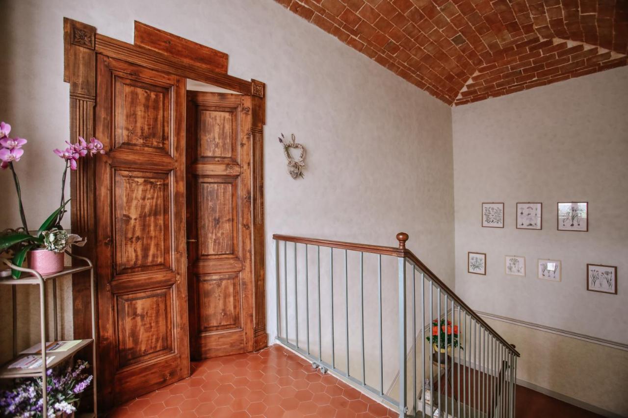 Il Pozzo Fiorito Apartment Cossombrato Екстериор снимка