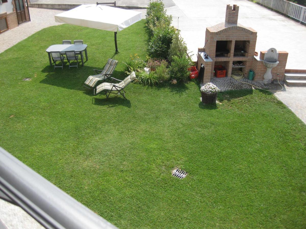 Il Pozzo Fiorito Apartment Cossombrato Екстериор снимка
